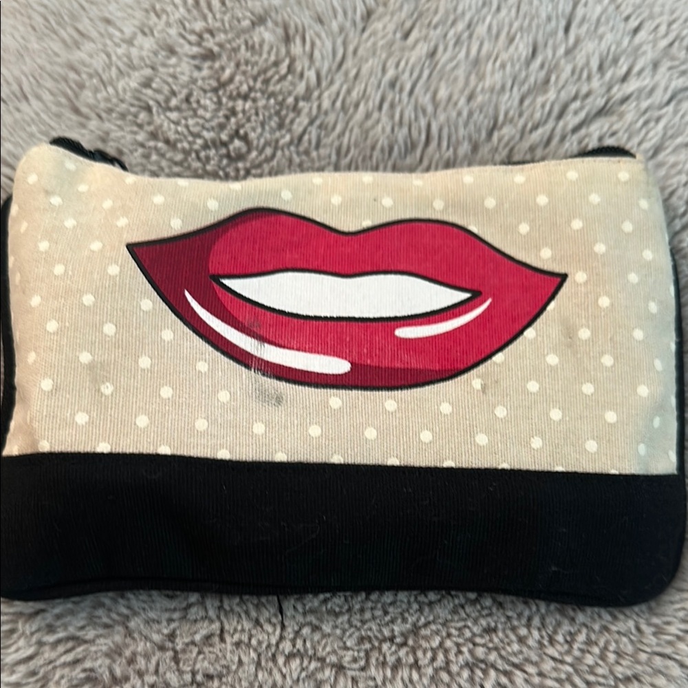 LANEIGE Red Lip Balm Gloss - Picture 2 of 2